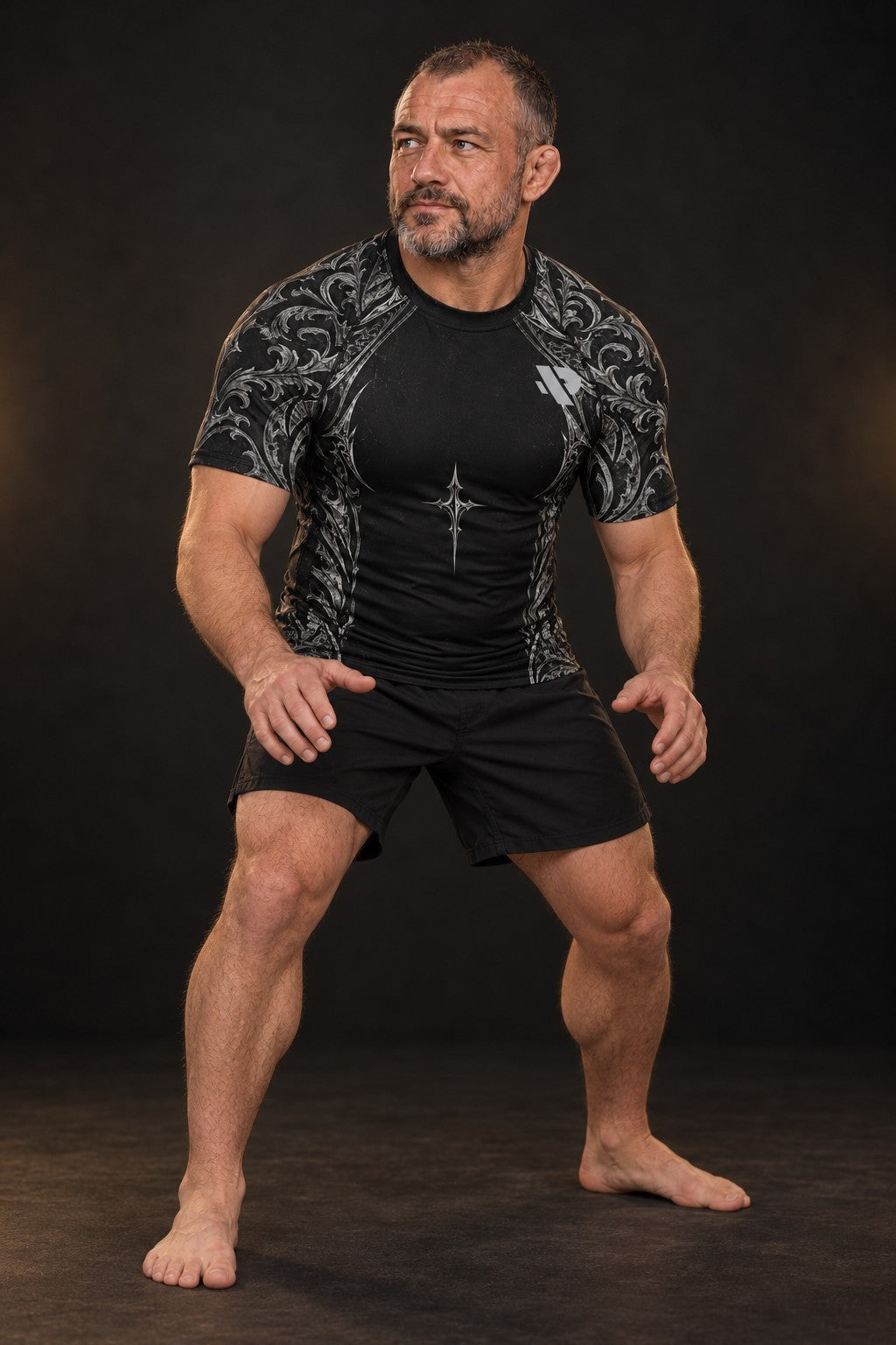 Rash guard Armure de Dieu manches courtes homme, Bouclier, heaume, épée et cuirasse en gravure argent sur noir