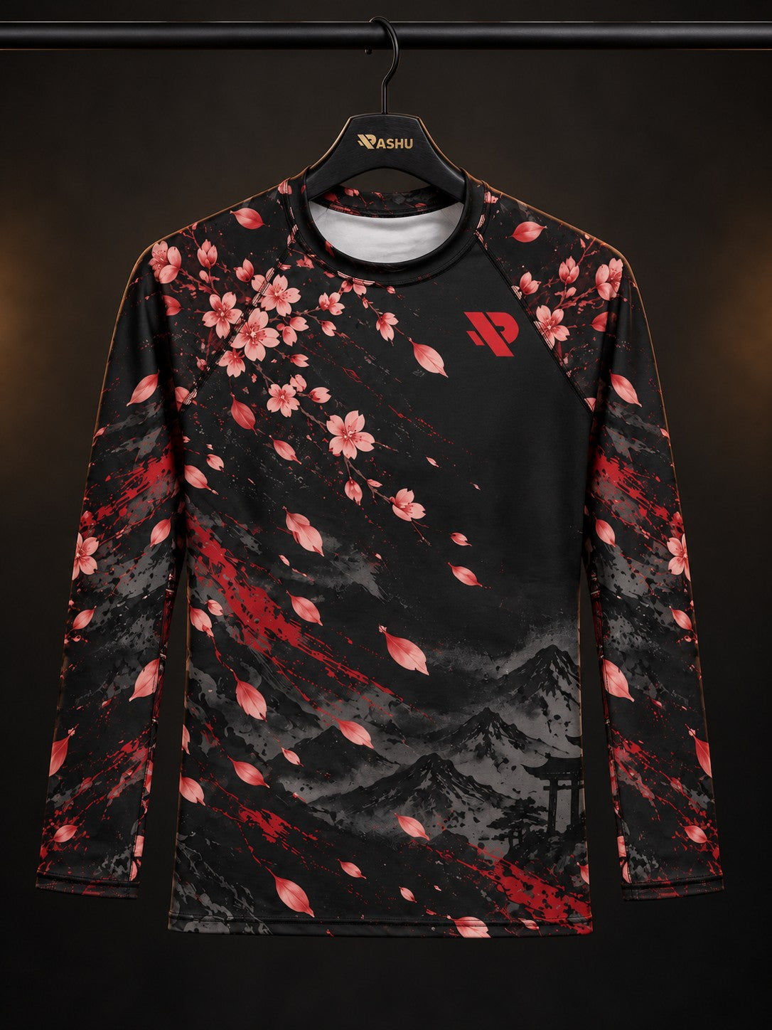 Rash guard Samouraï Armure Rouge manches longues homme, casque et masque de samouraï laqués rouge, pétales de cerisier